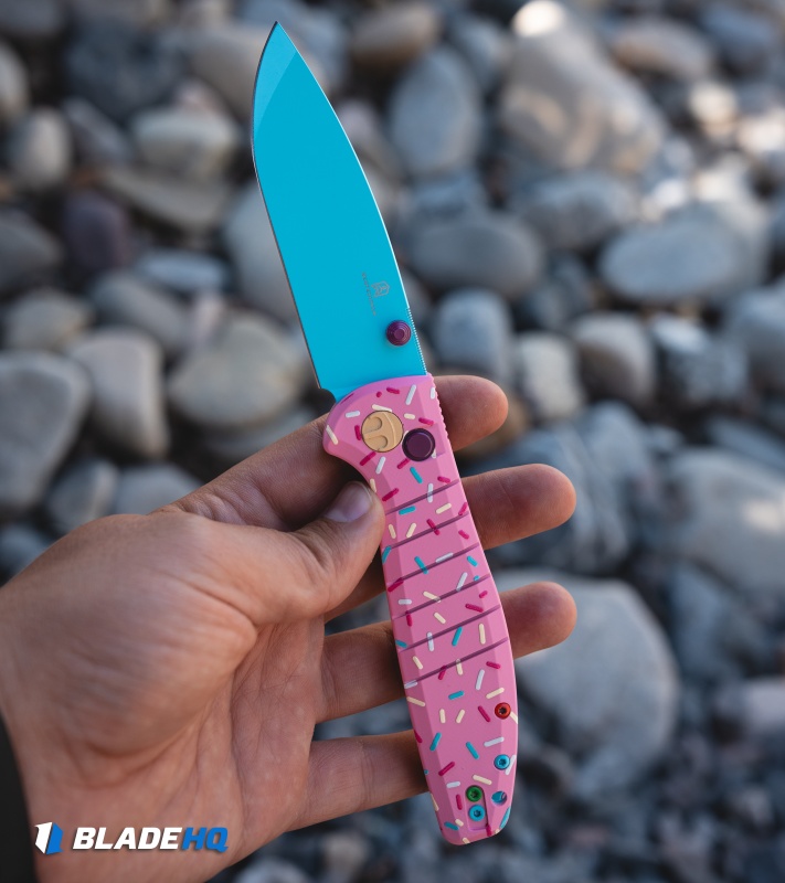 Bestechman Goodboy Dessert Warrior Button Lock Knife Pink G-10 (3.54" Blue)